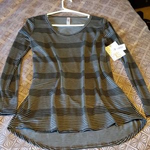 LuLaroe Lynnae top